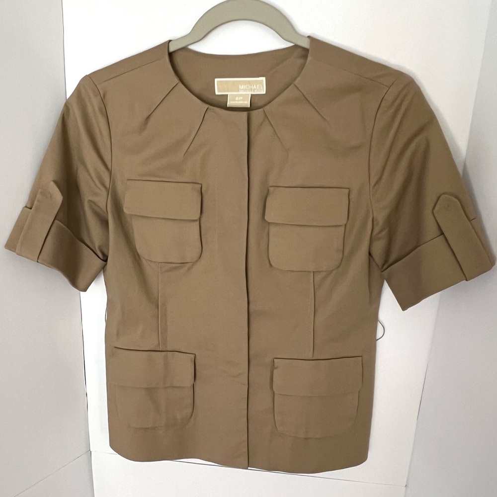 Like new! Michael Kors Shorts Sleeve khaki Jacket, 4P